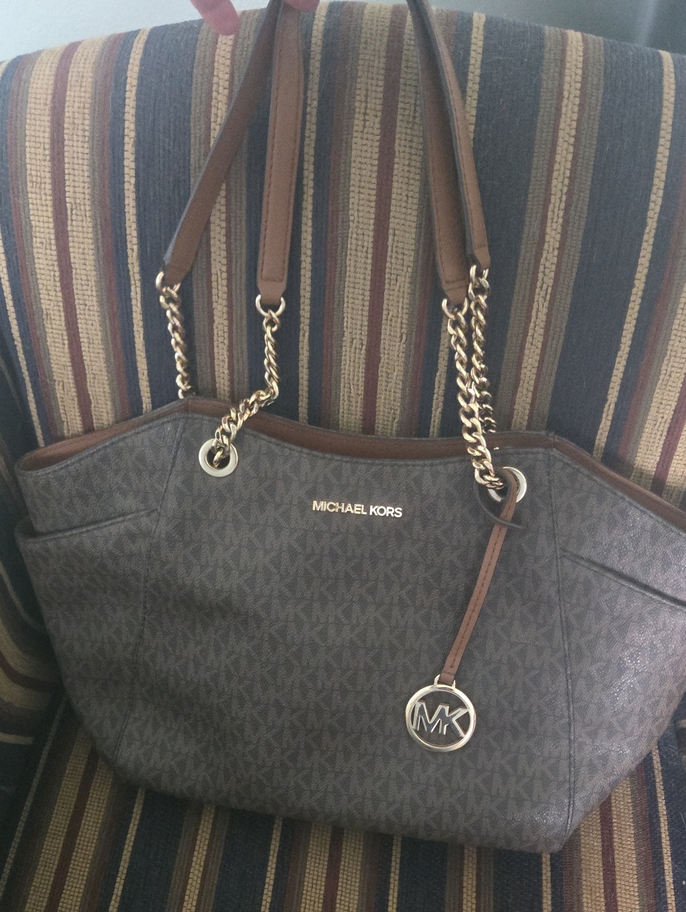 Authentic Michael Kors Over The Shoulder Bag.